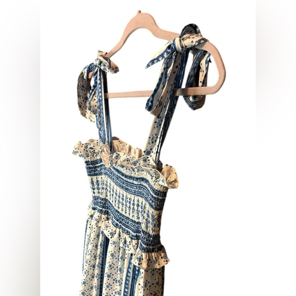 Sunday Up Blue & White CottageCore Smocked Maxi Dress Size Medium - Picture 6 of 9